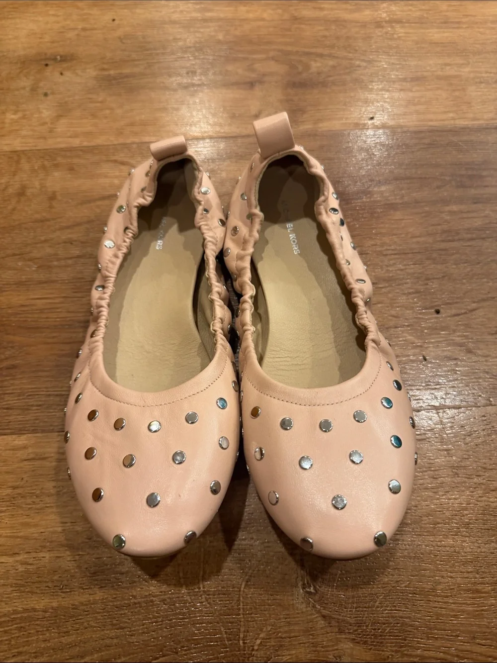 size 8.5 michael Kors women use good condition Blush Studded Ballet Flats